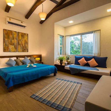 El Lodge By Stayvista - Pool, Lawn, And A Charming Gazebo For Your Perfect Getaway Lonavala Exterior foto